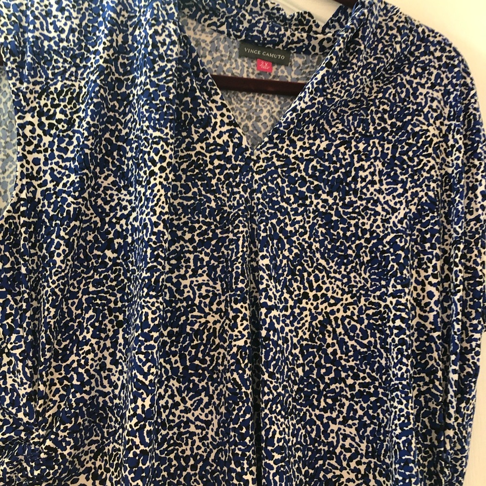 Vince Camuto top - Picture 3 of 4